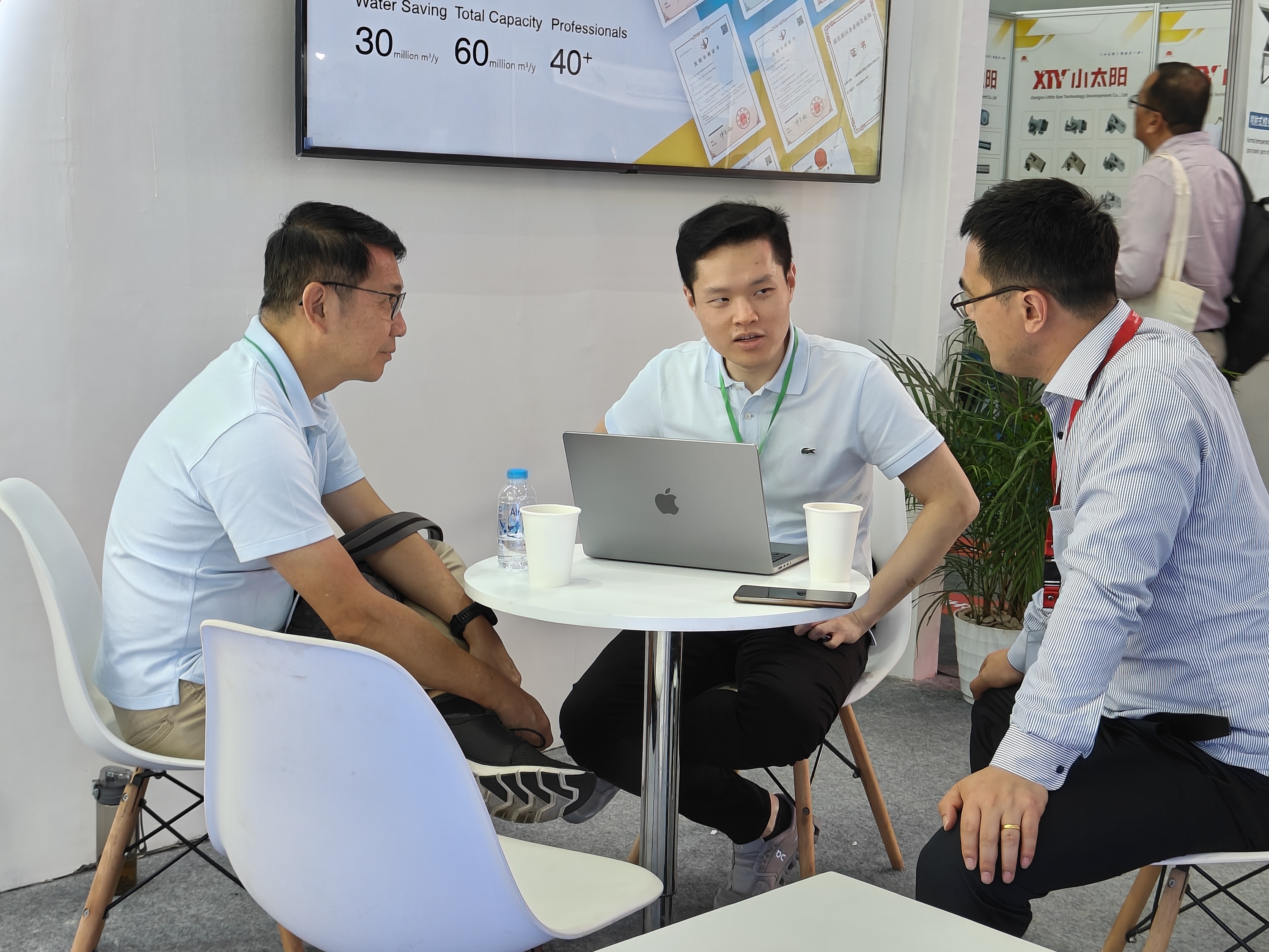 21f652b0c894144749a8122898dfffe